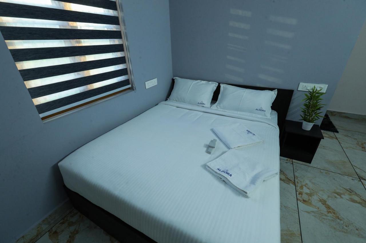 Aldora Airport Residency Hotel Nedumbassery Exterior photo
