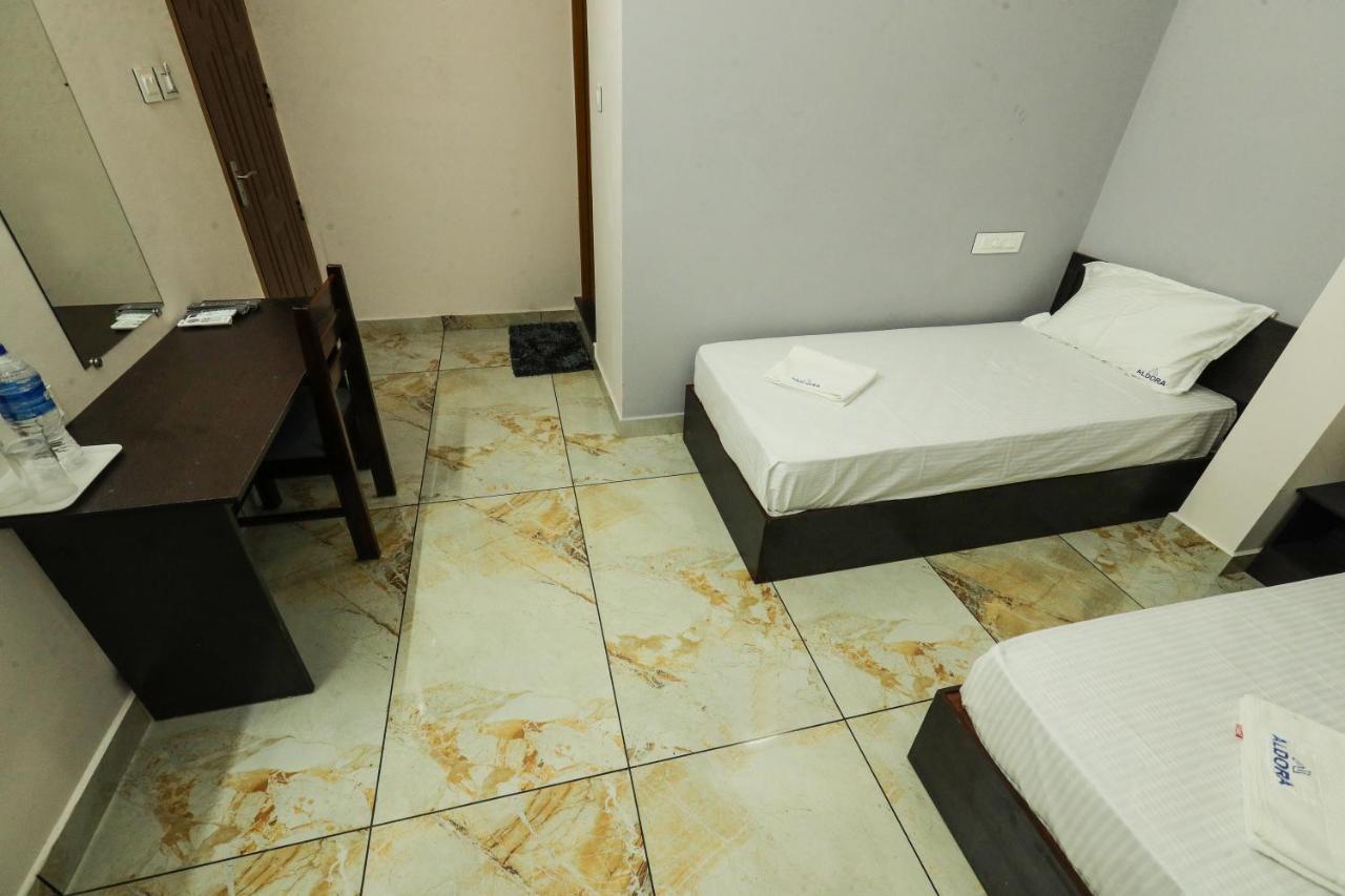Aldora Airport Residency Hotel Nedumbassery Exterior photo