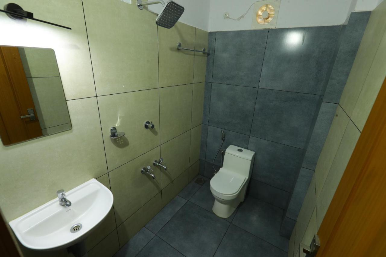Aldora Airport Residency Hotel Nedumbassery Exterior photo