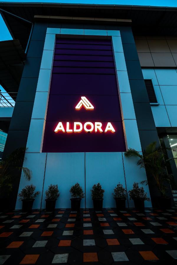 Aldora Airport Residency Hotel Nedumbassery Exterior photo